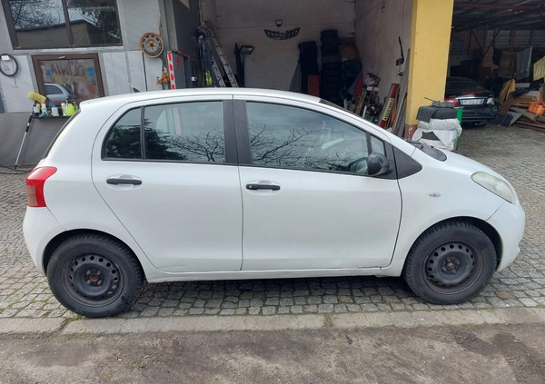 Toyota Yaris cena 6900 przebieg: 168000, rok produkcji 2007 z Lwówek małe 79